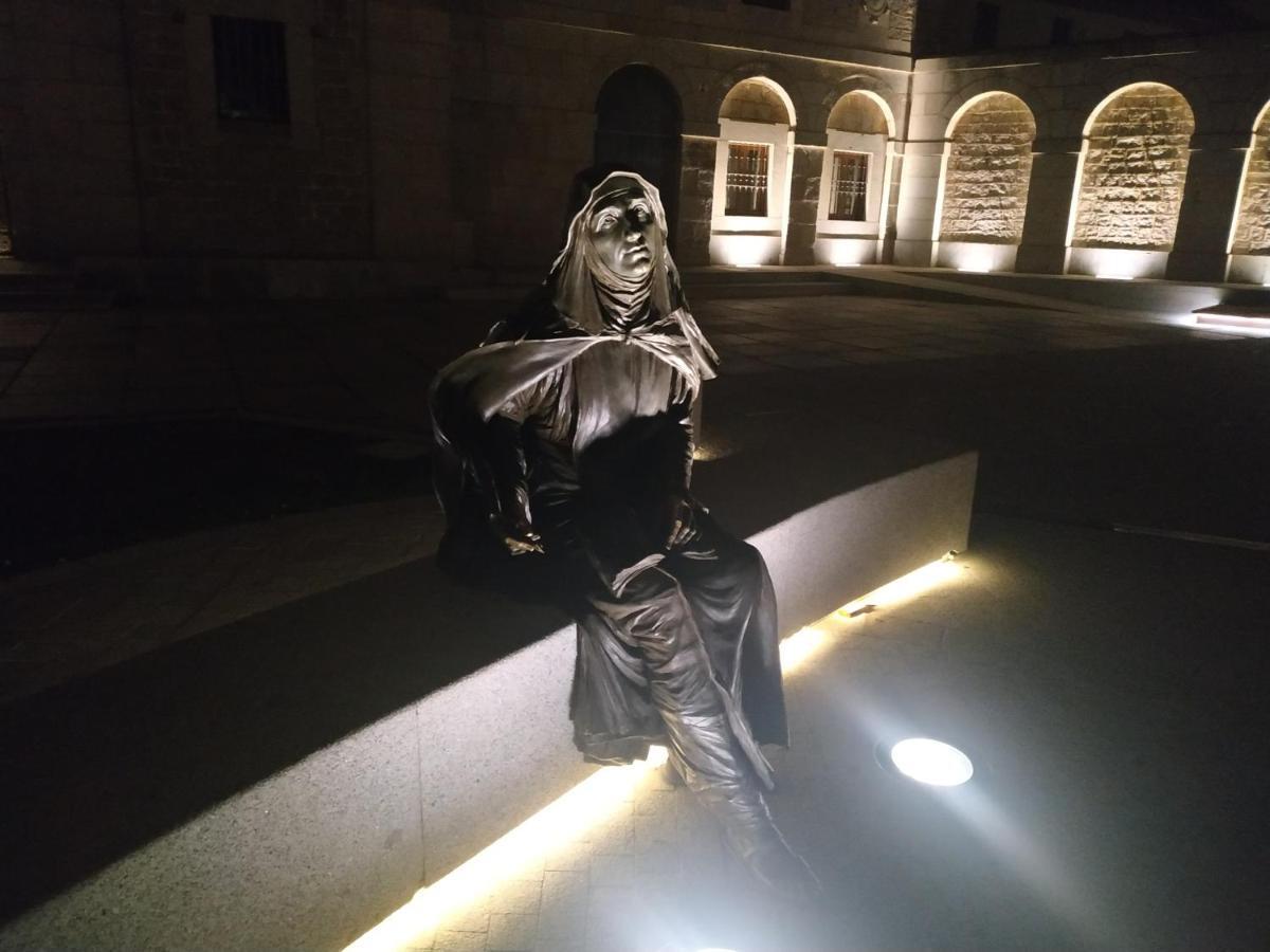 La Flor De Lis Ávila